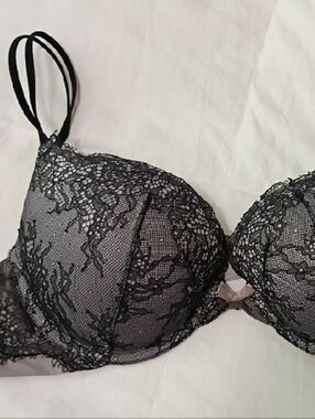 Victoria's Secret Lace Very Sexy Push-Up Bra - Women's Intimates